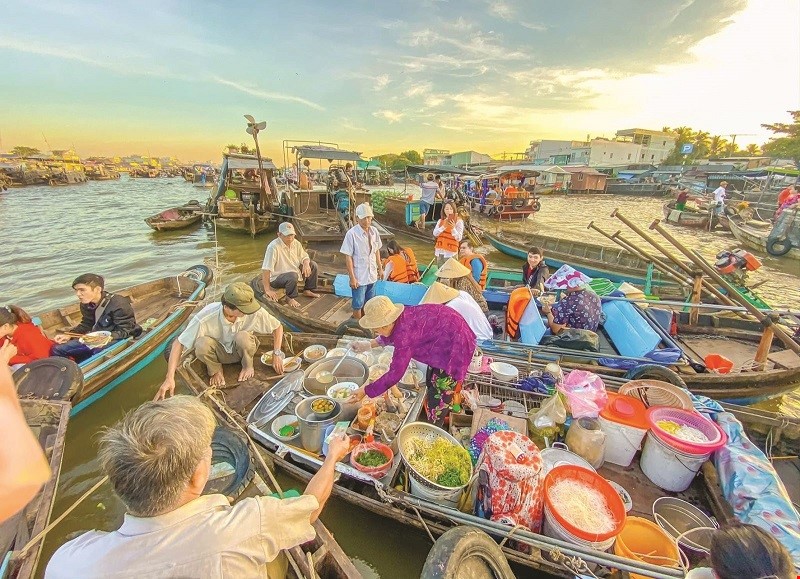 CAI RANG FLOATING MARKET TOUR